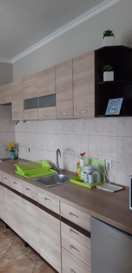 Flora Apartman Gyula Luaran gambar